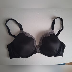 Maidenform Black Bra with Gray Lace Underwire 08135 Size 38C Pre-owned